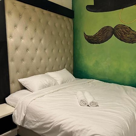 Moustachz Hauze , Georgetown Otel Dış mekan fotoğraf